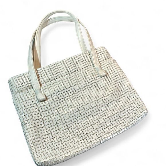 1960s Lumured Creamy White Tote Bag, Tile Mesh Zipper Closure double Handles - Picture 6 of 14